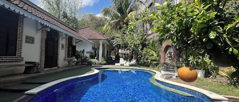 Piscine extérieure