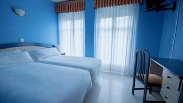 Basic Twin Room, Garden View | Desk, laptop workspace, free WiFi