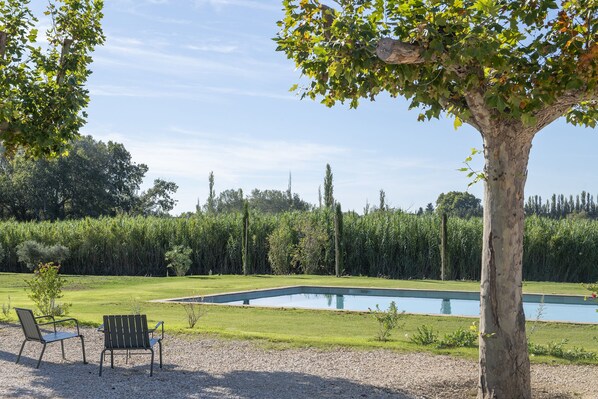 Lämmitetty uima-allas