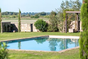 A heated pool - Maison Violette Paradou - pool - garden (Paradou)