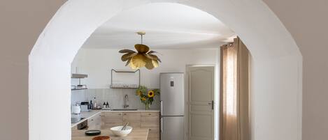 Kühlschrank, Ofen, Herdplatte, Geschirrspüler