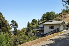 Exterior - @ Marbella Lane - Natural Bayview Escape Near SFO (Daly City)