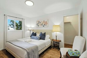Casa (3 Bedrooms) | 3 habitaciones, escritorio y espacio para trabajar con laptop