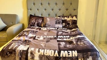 WiFi, bed sheets