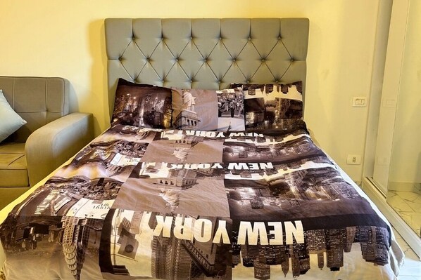 WiFi, bed sheets