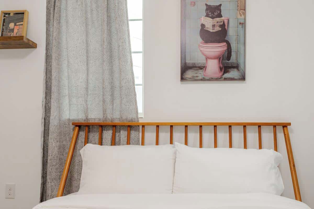 2 slaapkamers, een strijkplank/strijkijzer, wifi, beddengoed