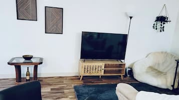 Smart TV, computer monitors