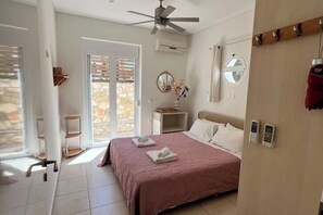 2 slaapkamers, een strijkplank/strijkijzer, gratis wifi, beddengoed