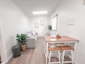 Interior - Kangaroo Island Coastal Cottage – Peaceful Stay Near Beach & Sights (Brownlow KI)