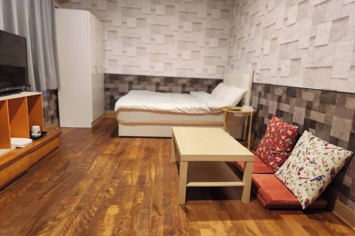 Double Room, Mountain View | Bathroom | Shower, hair dryer, slippers, shampoo