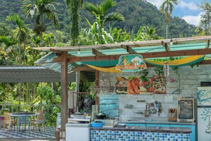 Property grounds - Hill Side B&B (Yuchi)