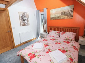 3 bedrooms, individually decorated, individually furnished, free WiFi