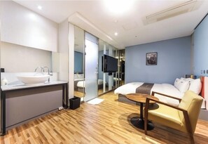 Phòng Suite dành cho gia đình | Bộ đồ giường kháng dị ứng, trang trí khác biệt