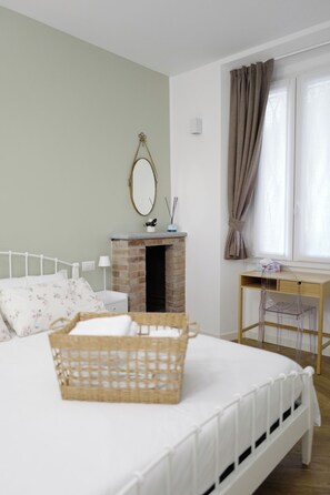 1 bedroom, desk, iron/ironing board, free WiFi