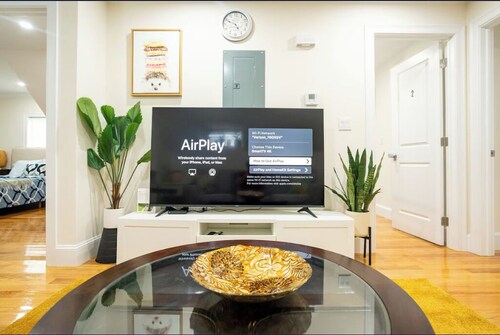 DEAL 15% OFF Cozy 3BR Boston Apt w/Free Parking near Downtown-Red Line-Highways