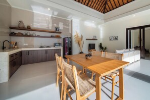 Villa | Matsal