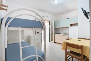 1 bedroom, WiFi - Apartment 'Sabbia D'oro' with Shared Pool and Wi-Fi (Scialara)
