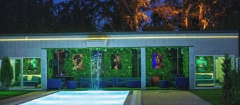 Green Mansion Charming 4-bedroom villa in peaceful Domnești