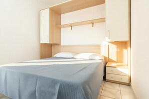 2 bedrooms, WiFi - Apartment 'Sabbia D'oro' with Shared Pool and Wi-Fi (Scialara)