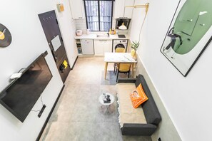 Suite, 1 Double Bed | Living room