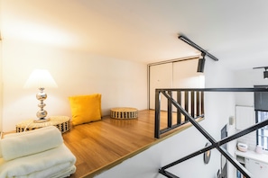 Blackout curtains, iron/ironing board, free WiFi