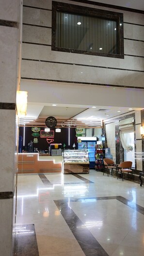 Coffee shop - Wefaq Al-Mashaer Hotel (Makkah)