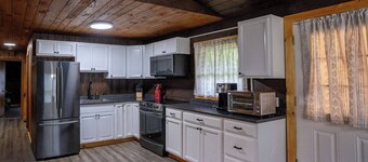 Jay Cloud Cabin: cozy retreat by Jay Peak Resort