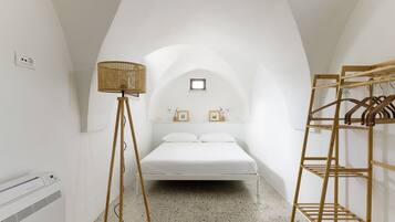 Appartement, 1 grand lit et 1 canapé-lit, vue ville | Wi-Fi gratuit