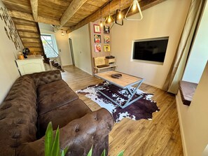 Living area - House in the shadow of the bell tower (Laguiole)