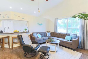 TV - Salty Tide Getaway | Nightlife, Pool, Play, Beach (Palm Harbor)