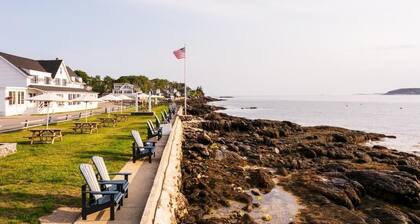 Pristine Ocean View Retreat Perfect for Romantic Mornings | Room with King Bed