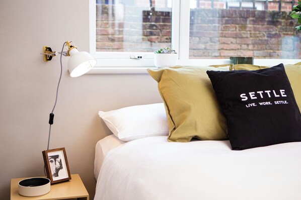 9 habitaciones, tabla de planchar con plancha, wifi y ropa de cama