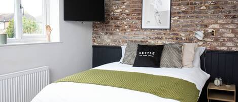 9 habitaciones, tabla de planchar con plancha, wifi y ropa de cama