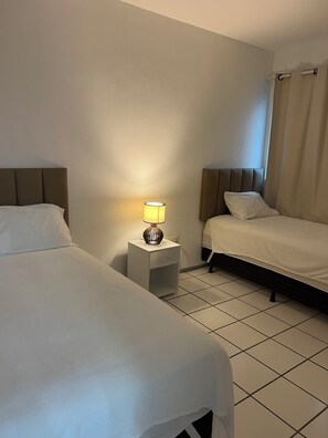 1 chambre, fer et planche à repasser, Wi-Fi, draps fournis