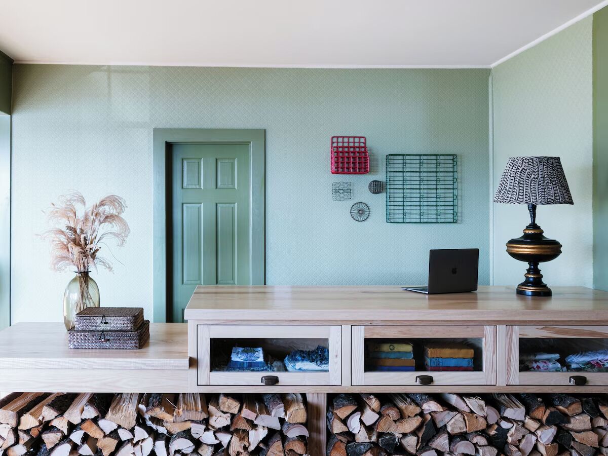 Settle in at the welcoming desk and plan today’s adventure.