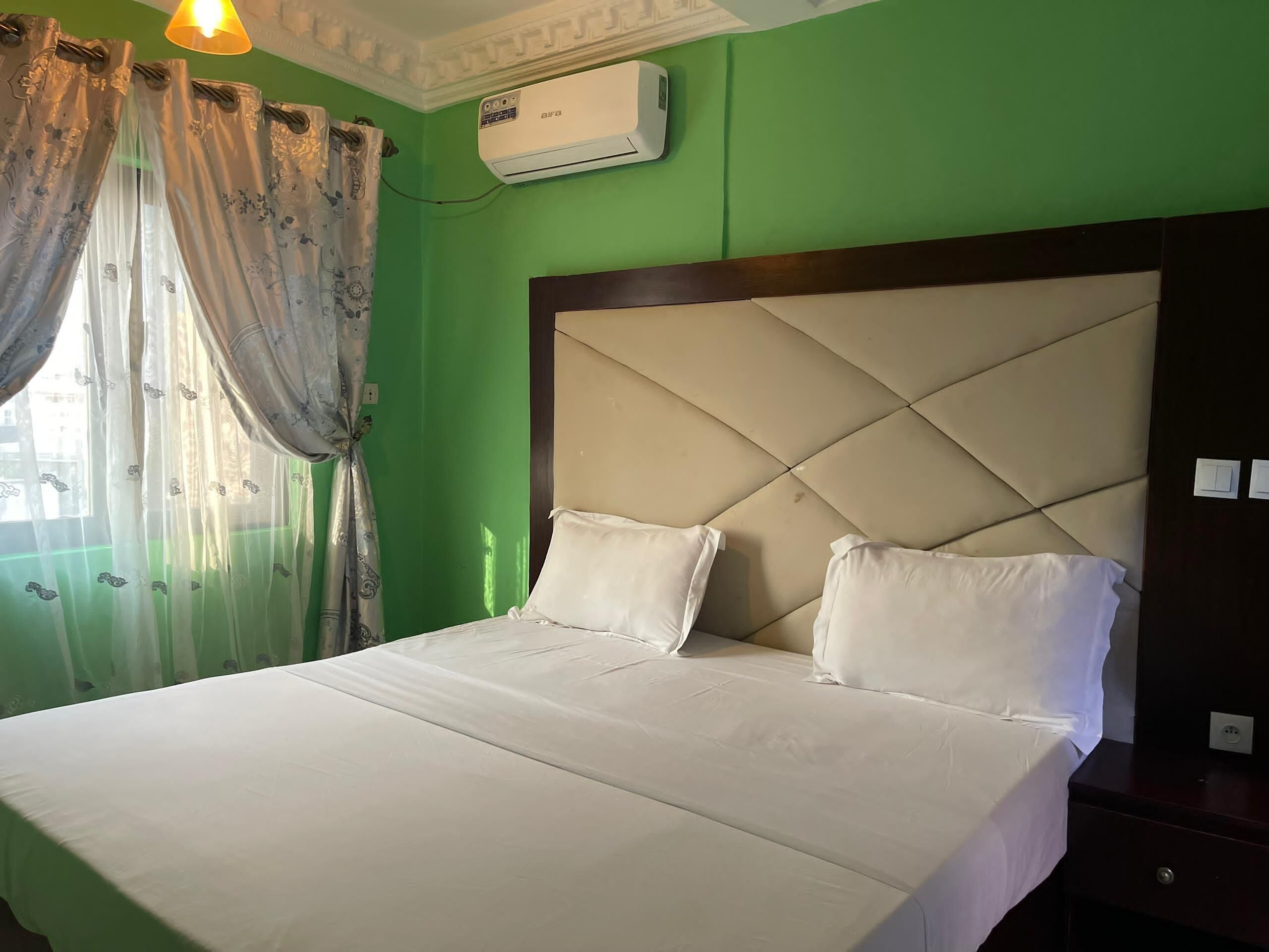 2 dormitorios, tabla de planchar con plancha, wifi y ropa de cama