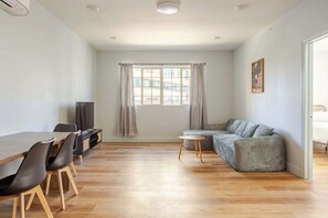 TV - 6. 2BR in Trendy Fishtown & MINS to Center City (Philadelphia)