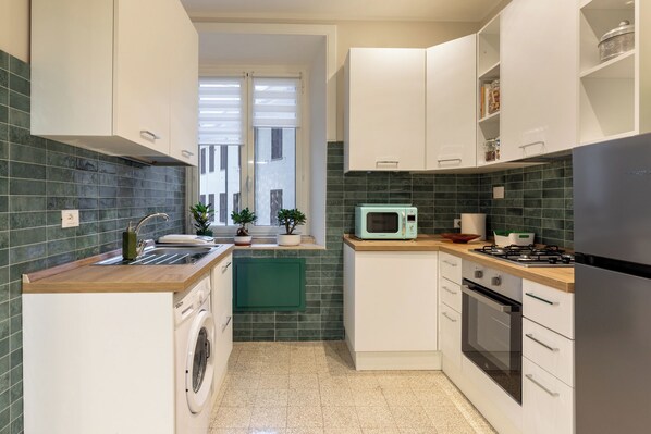 Microwave, oven, stovetop, dishwasher