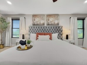 4 Schlafzimmer, Schreibtisch, Bügeleisen/Bügelbrett, kostenloses WLAN