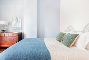 Iron/ironing board, free WiFi - Eighteen21 Houses - Casa de São Domingos (Lisbon)