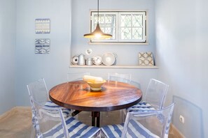 單棟房屋 | 房內用餐