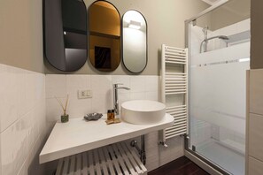 Apartment | Bathroom