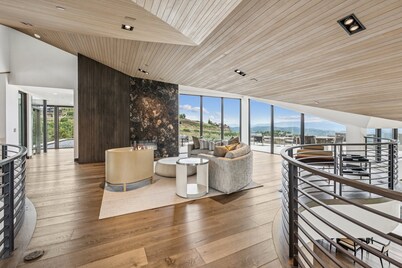 Mountainhead House, Ski Access Funicular, Pool, Hot Tub, Bowling Alley, Basketball Court