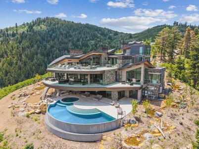 Mountainhead House, Ski Access Funicular, Pool, Hot Tub, Bowling Alley, Basketball Court