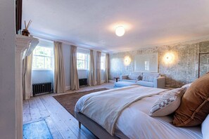3 slaapkamers, een bureau, een strijkplank/strijkijzer, gratis wifi