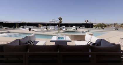Orchid by Fieldtrip | Architectural Estate w Pool, Spa, Game Room