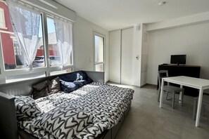 1 habitación y cuna de viaje 