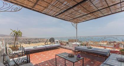 Grand appartement 3 chambres - Rétroprojecteur - Rooftop avec vue mer - Hammam