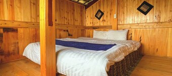 Rosevine-Homestay- Trekking Tour