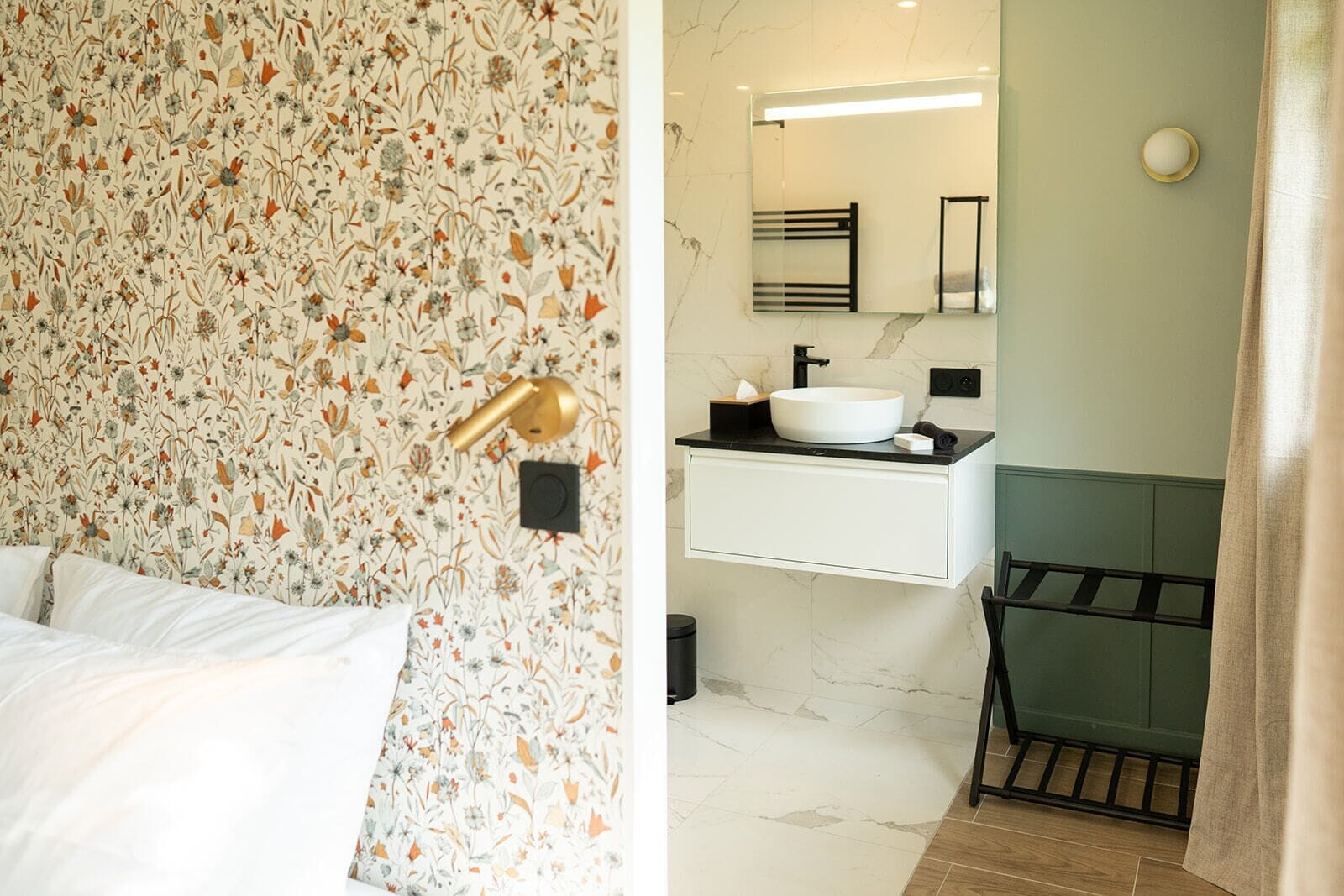 Dobbeltrom – classic, hageutsikt | Senget øy i egyptisk bomull og sengetøy av topp kvalitet